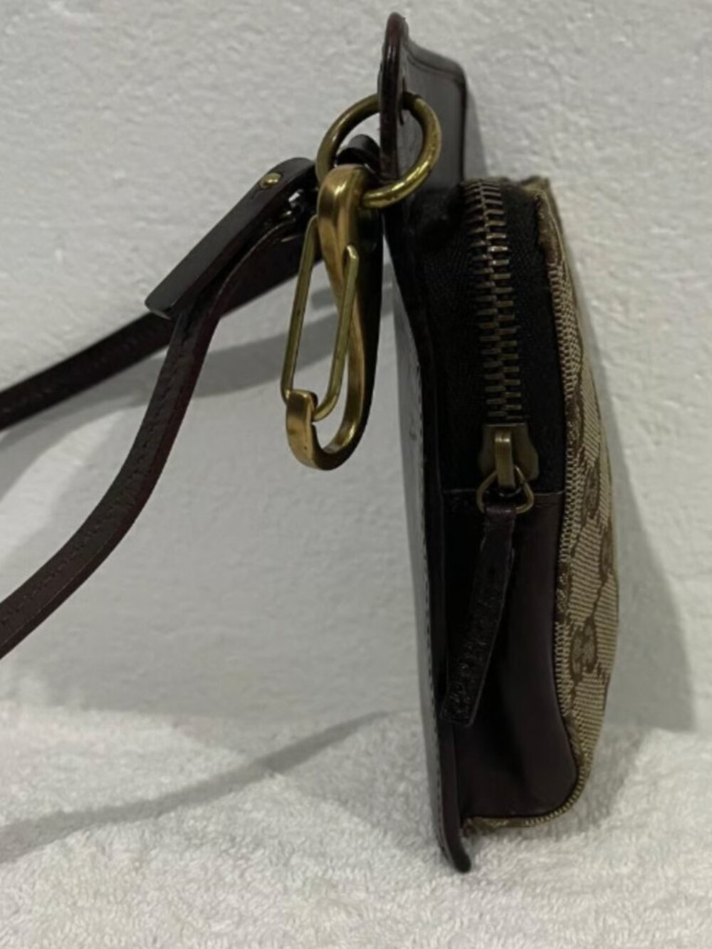 GG canvas crossbody - Picture 6 of 11